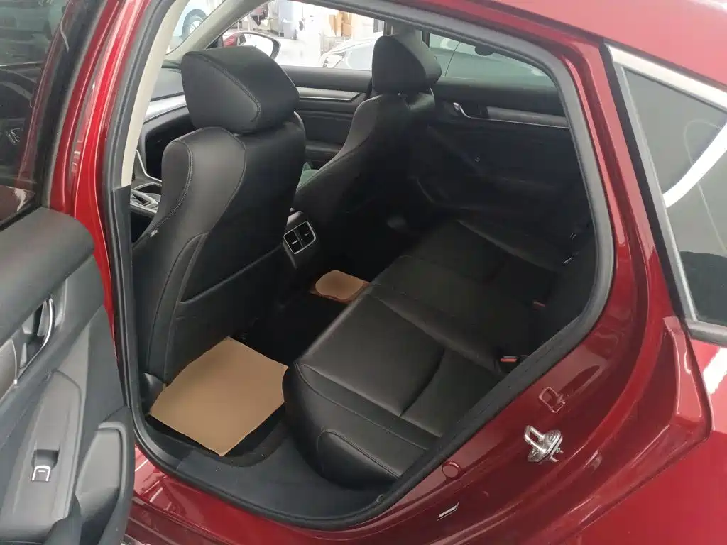 Honda Accord 2020 — фото 13