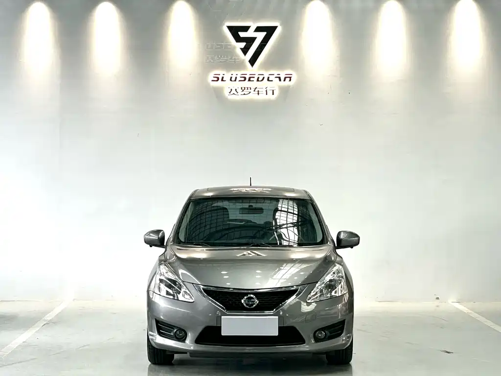 Nissan Tiida 2014