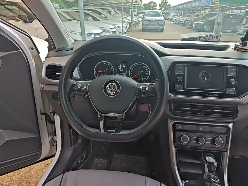 Volkswagen T-Cross 2020 — фото 11