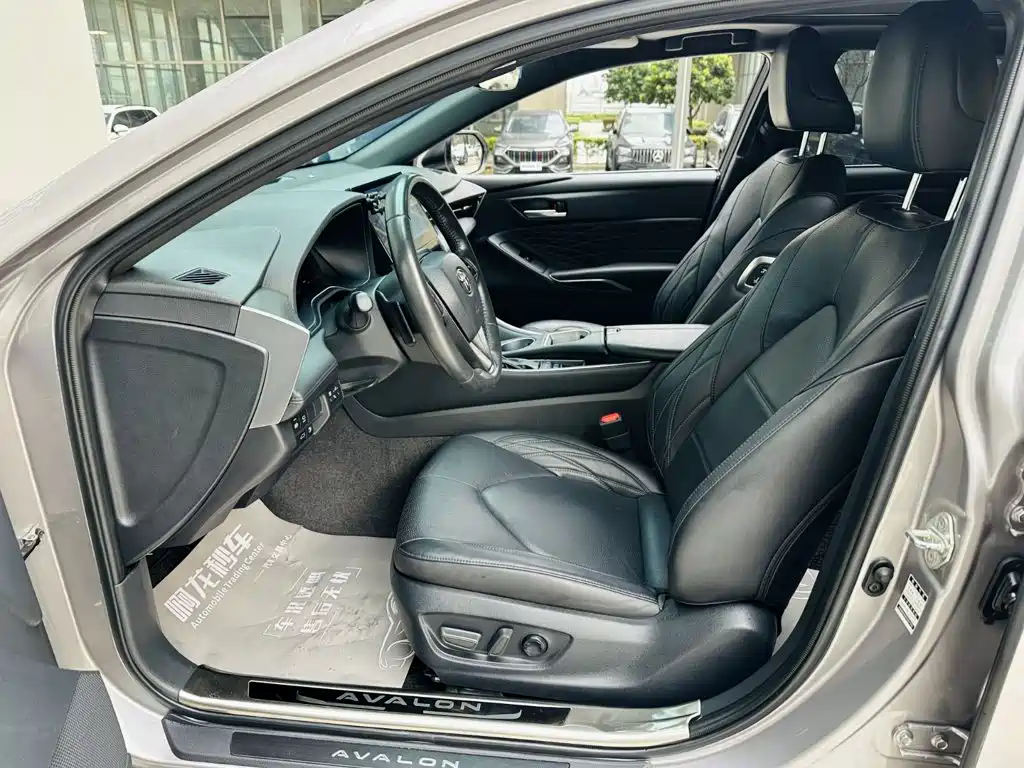 Toyota Avalon 2023 — фото 11