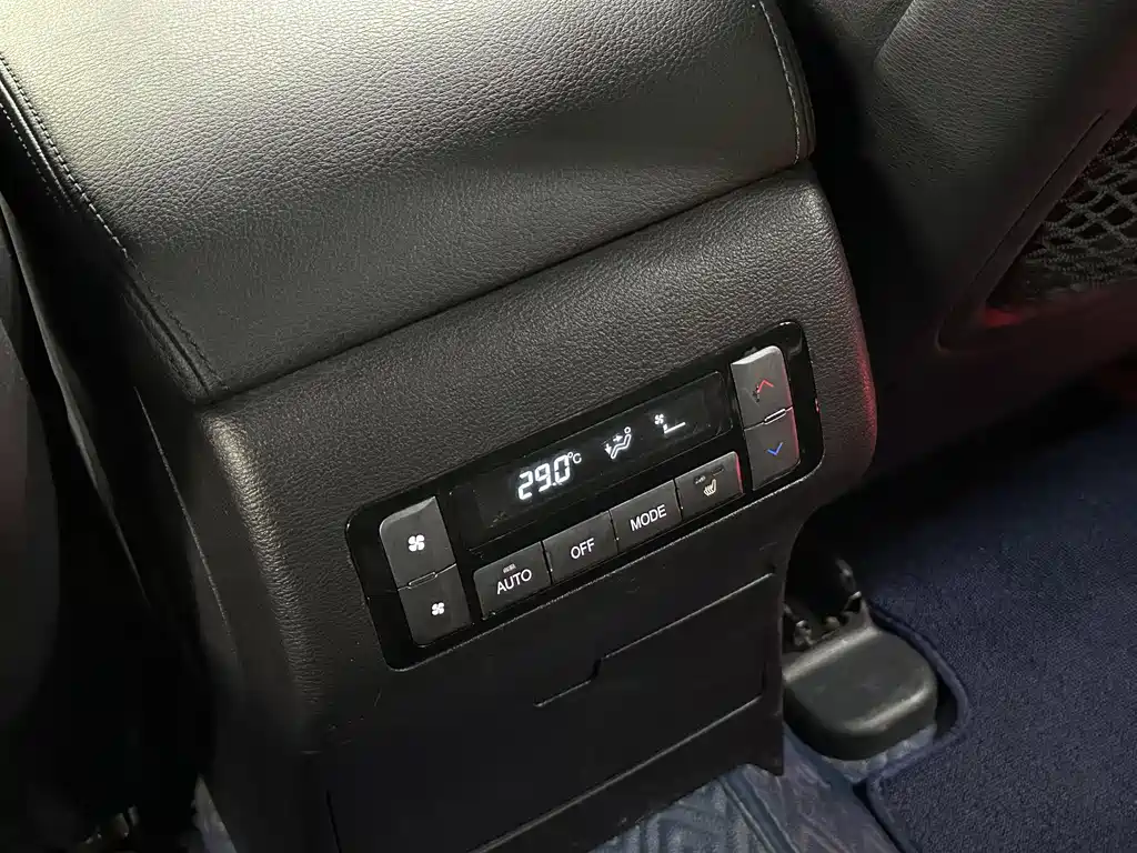Haval H9 2016 — фото 18