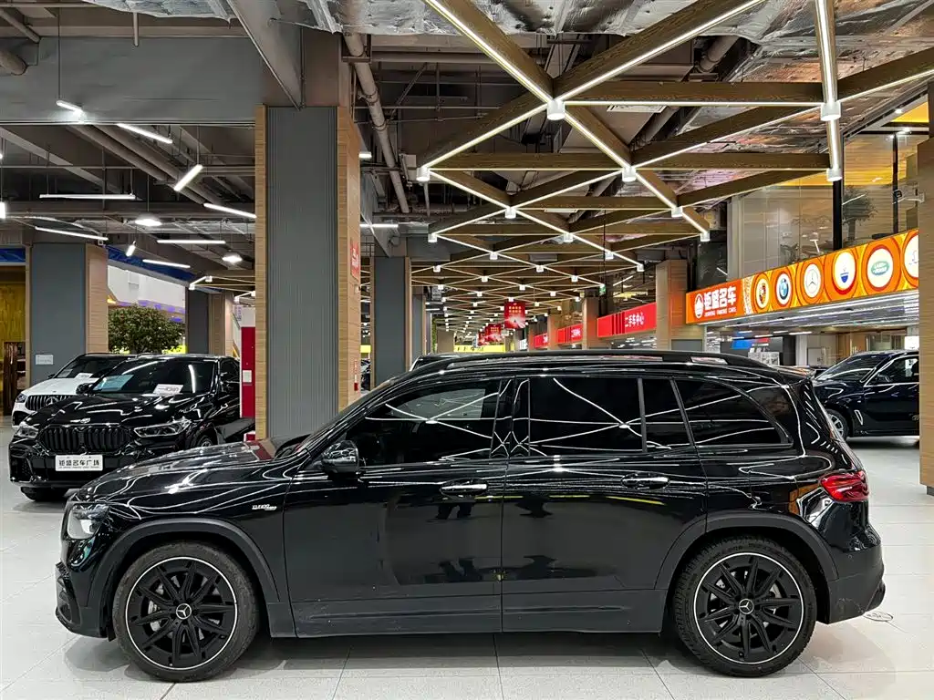 Mercedes-Benz GLB AMG 2025 — фото 5