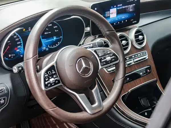 Mercedes-Benz GLC 2021