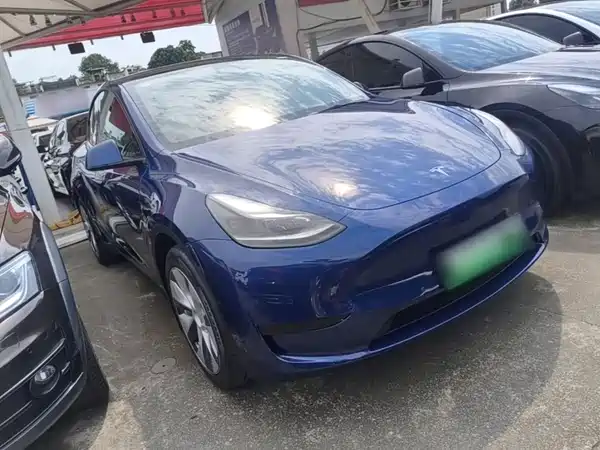 Tesla Model Y 2022