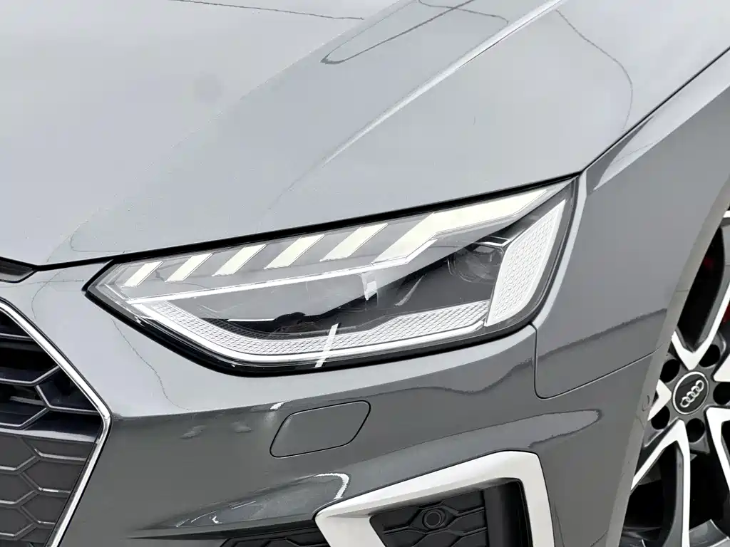 Audi A4L 2021 — фото 15