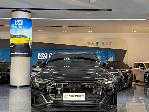 Audi Q8 2022