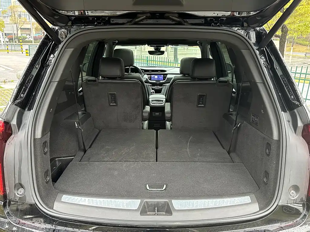 Cadillac XT6 2020 — фото 14
