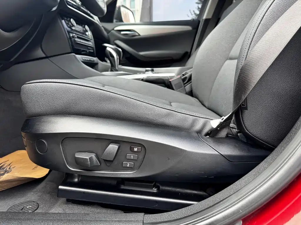 BMW X1 2015 — фото 14