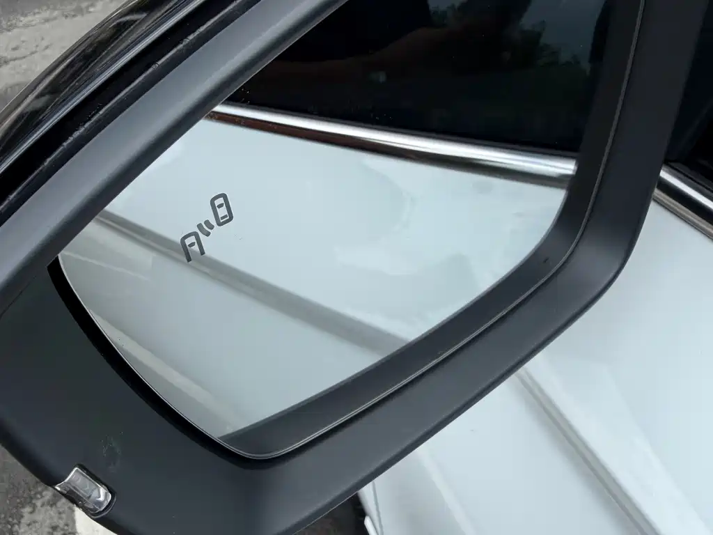 Skoda Karoq 2023 — фото 15