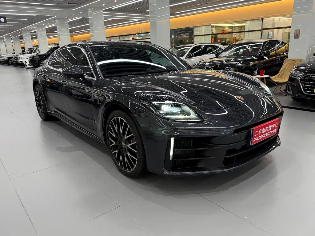 Porsche Panamera 2024