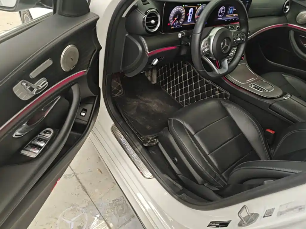 Mercedes-Benz E-Class 2020 — фото 12