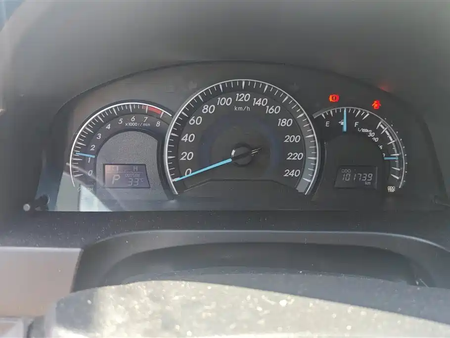 Toyota Camry 2015 — фото 14