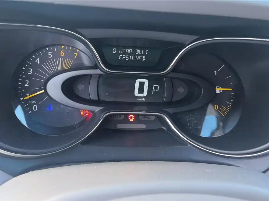 Renault Captur 2017 — фото 14