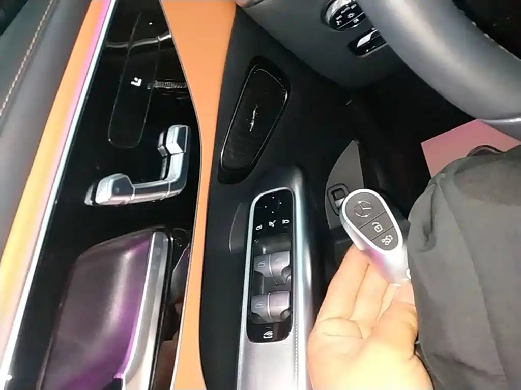 Mercedes-Benz GLC 2023 — фото 16