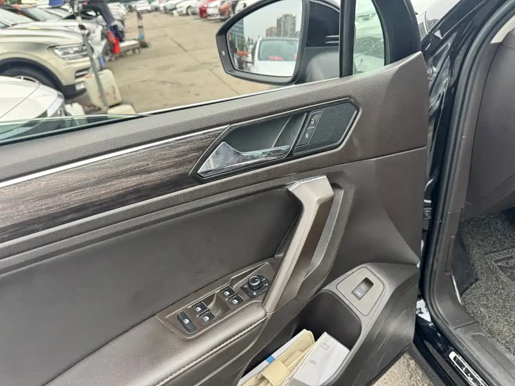 Volkswagen Tiguan L 2019