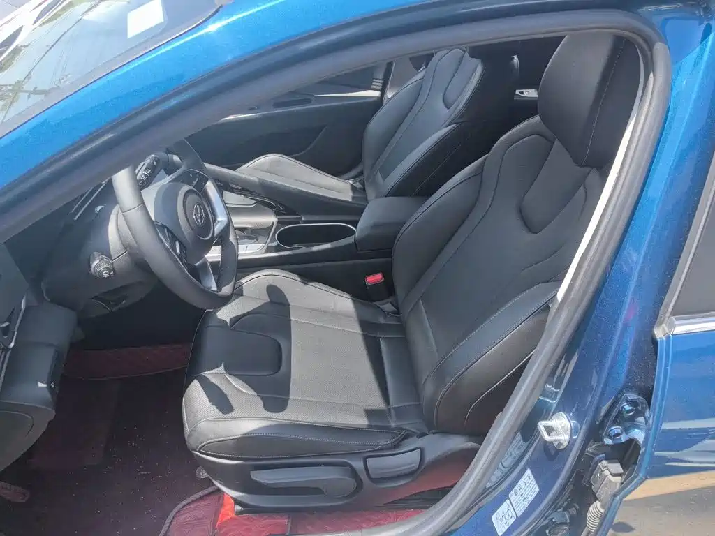 Hyundai Elantra 2021 — фото 12