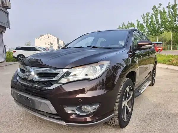 BYD S7 2015