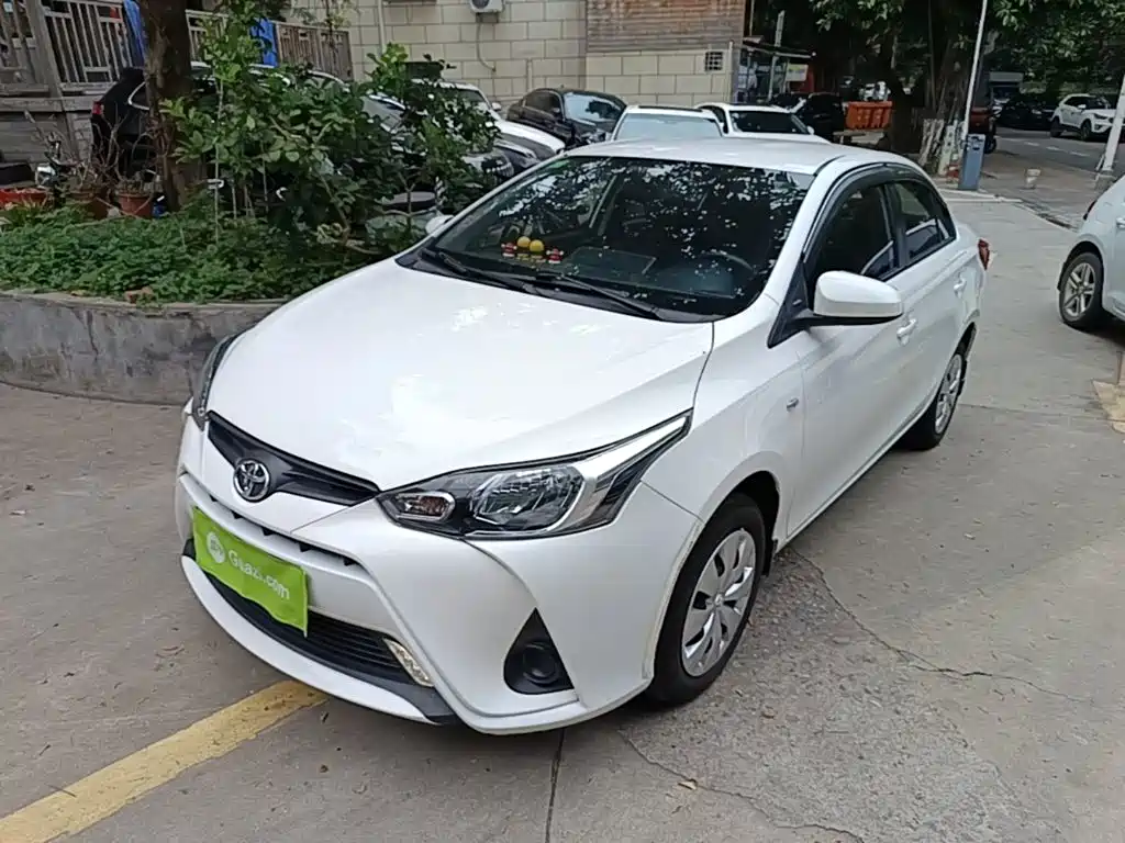 Toyota Yaris L 2018 — фото 1