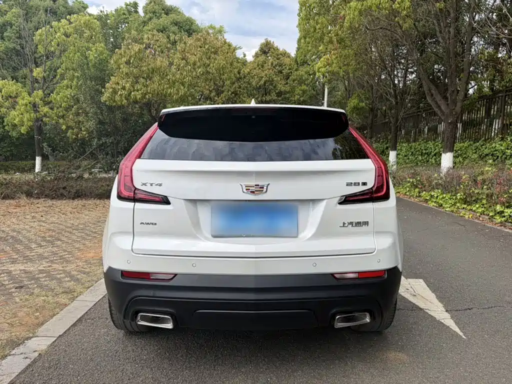Cadillac XT4 2020 — фото 11