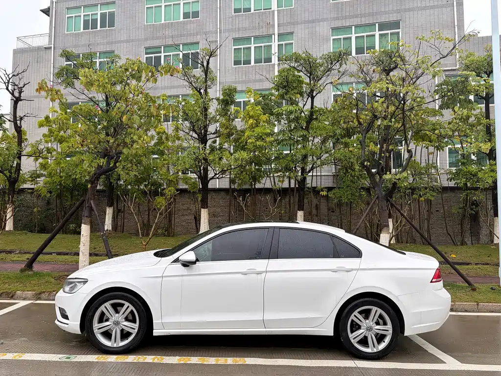 Volkswagen Lamando 2016