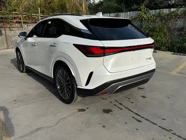 Lexus RX 2023
