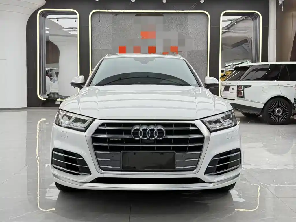 Audi Q5L 2020 — фото 25