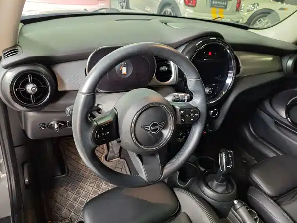 MINI 2021