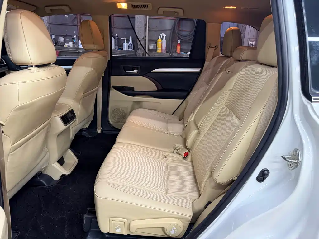 Toyota Highlander 2017 — фото 24