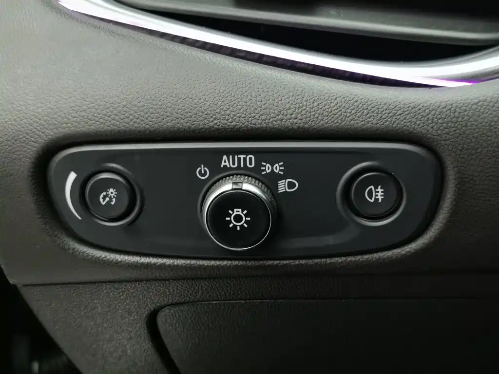 Chevrolet Malibu XL 2019 — фото 21
