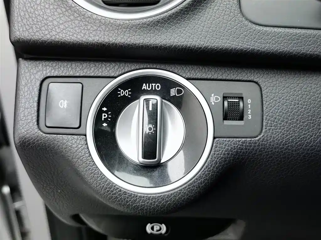Mercedes-Benz C-Class 2013 — фото 21