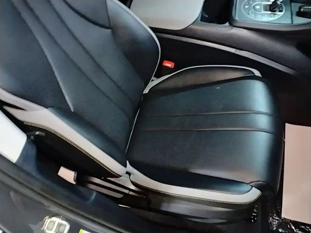 BYD Seal 05 DM-i 2025 — фото 25