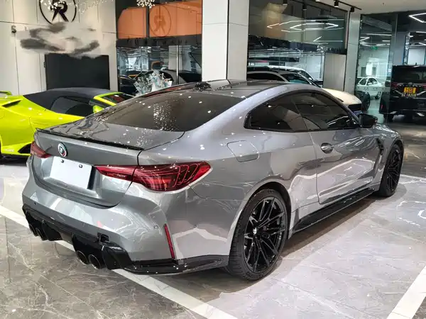 BMW M4 2024