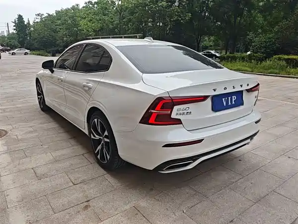 Volvo S60 2021