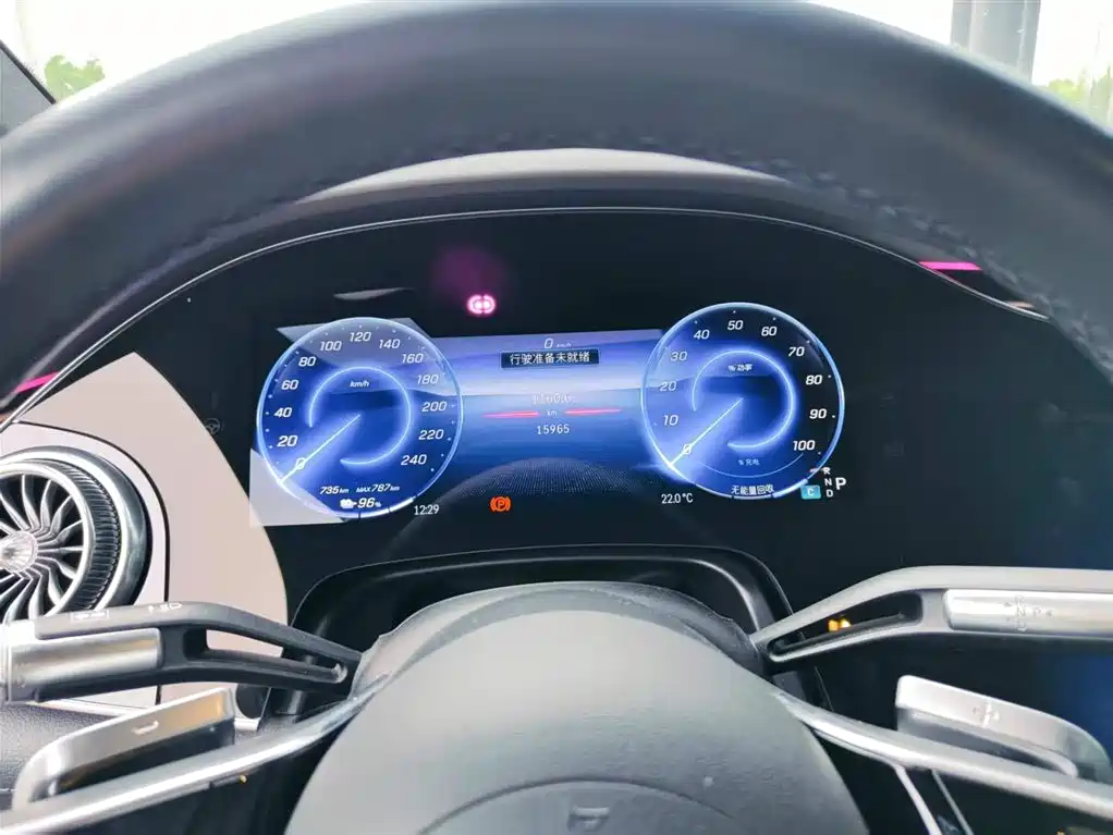 Mercedes-Benz EQS 2025 — фото 12