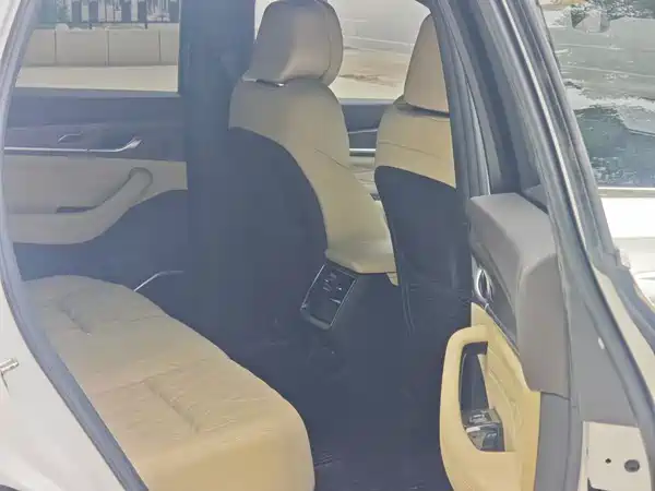 Geely Xingyue L 2024