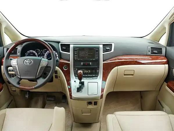 Toyota Alphard 2011