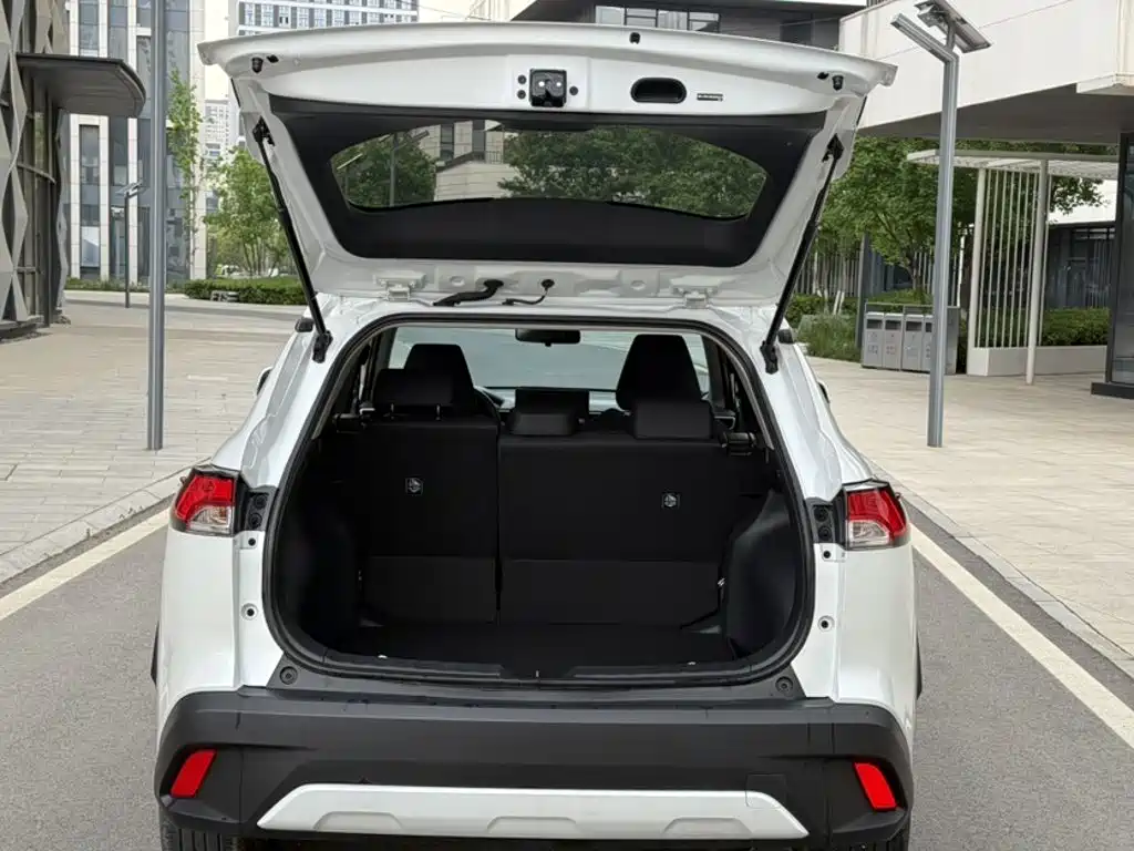 Toyota Corolla Cross 2025 — фото 10