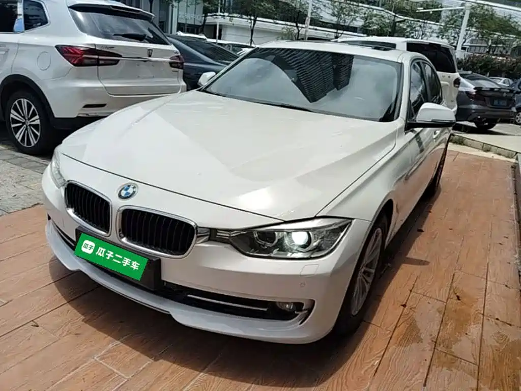 BMW 3 Series 2014 — фото 1