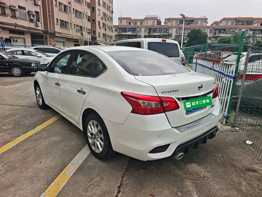 Nissan Sylphy 2018 — фото 23