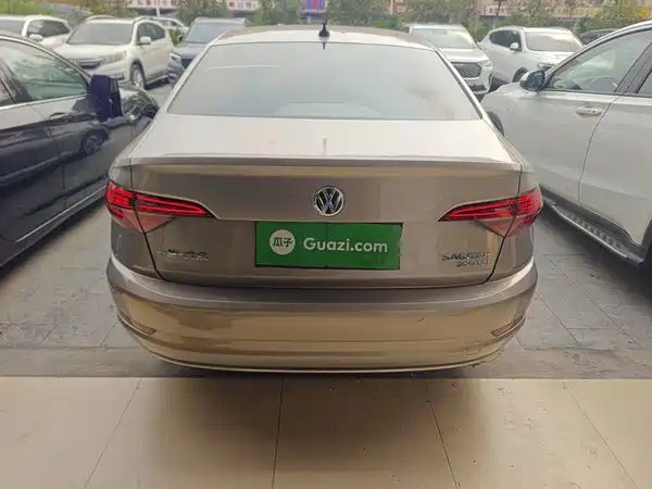 Volkswagen Sagitar 2022