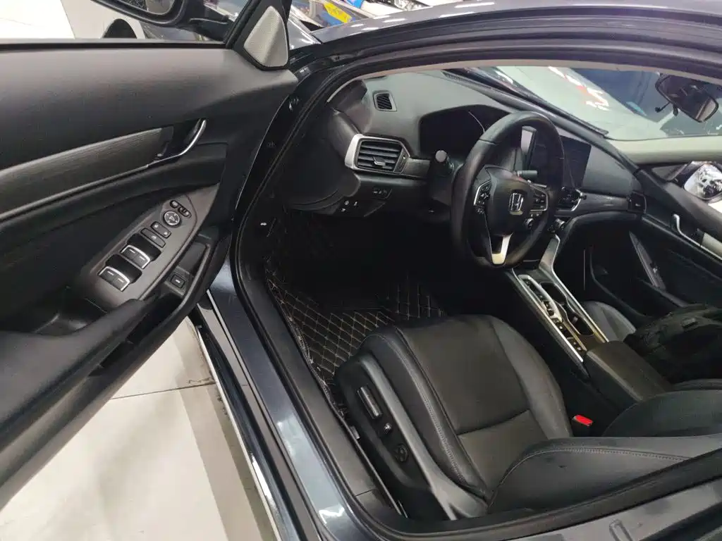 Honda Accord 2023 — фото 16