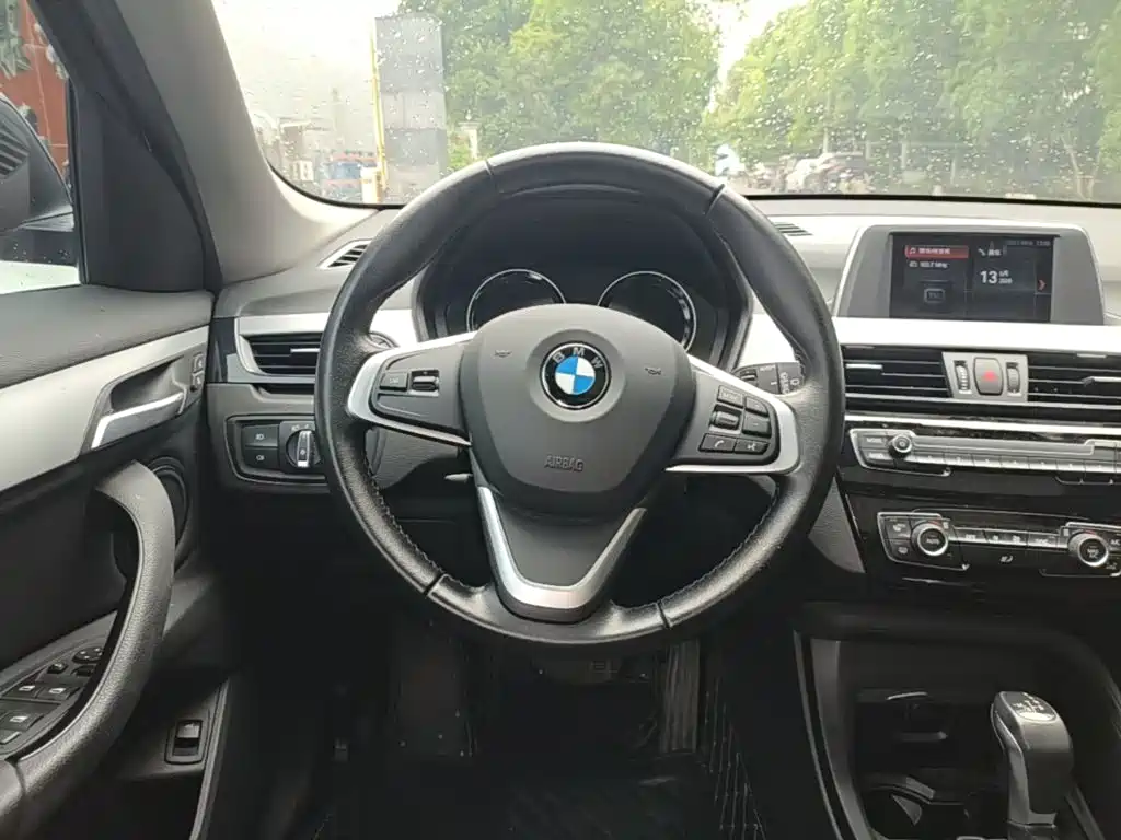 BMW X1 2018 — фото 11