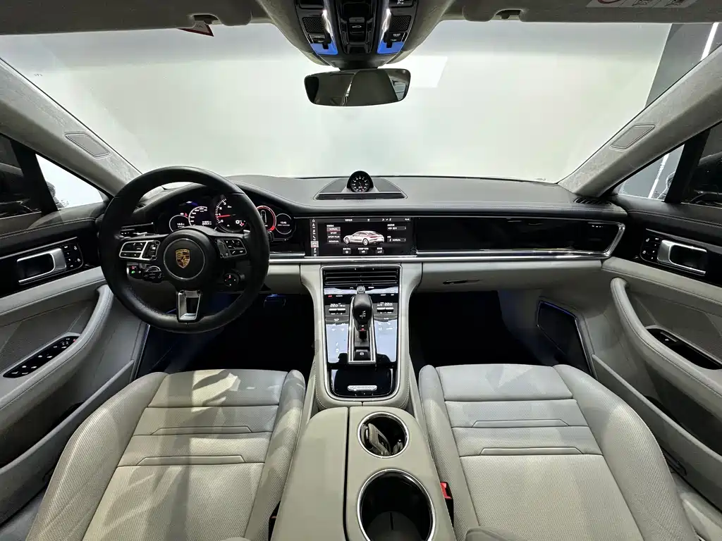 Porsche Panamera 2020 — фото 11