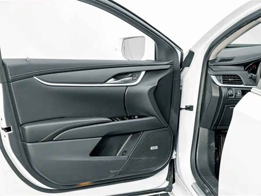 Cadillac XTS 2018 — фото 15