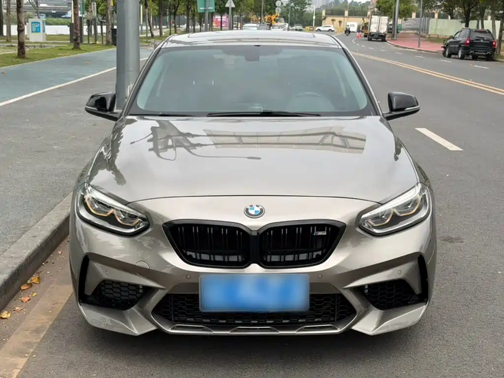 BMW 1 Series 2018 — фото 24