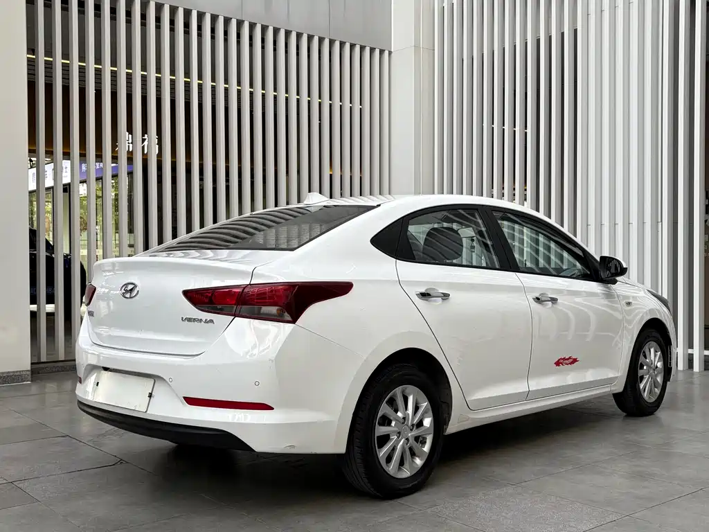 Hyundai Verna 2019 — фото 11