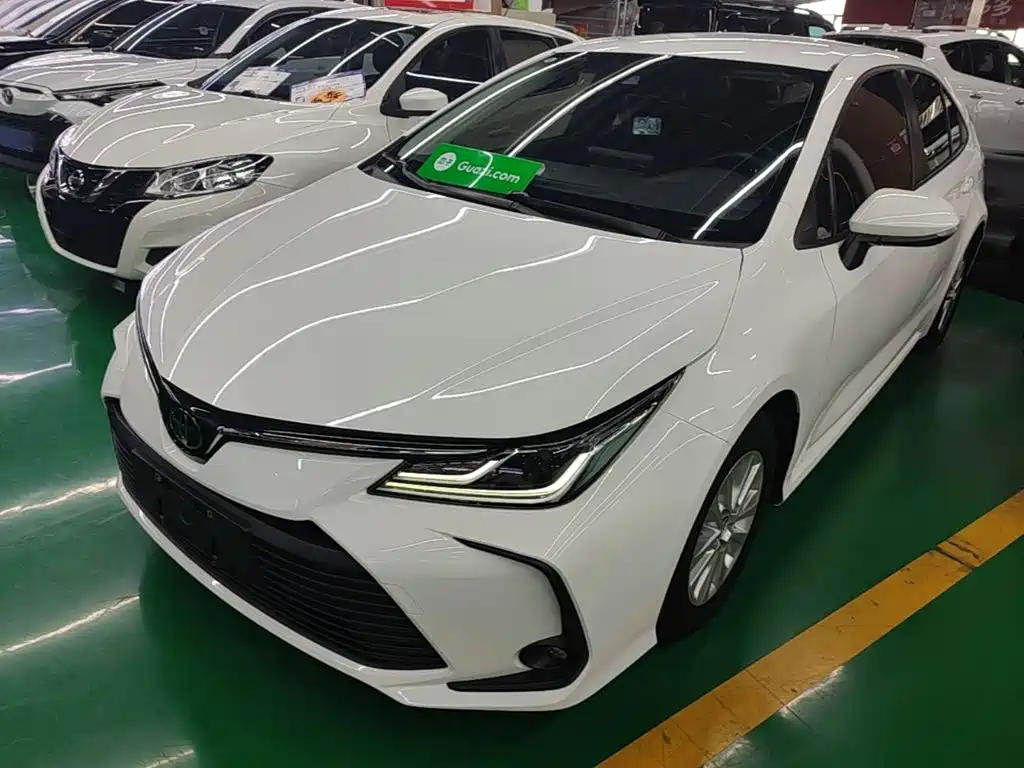 Toyota Corolla 2023 — фото 1
