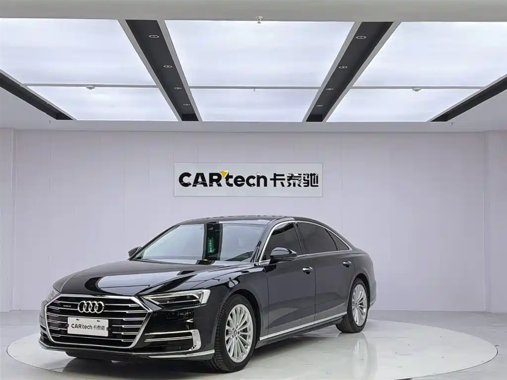 Audi A8 2020 — фото 1