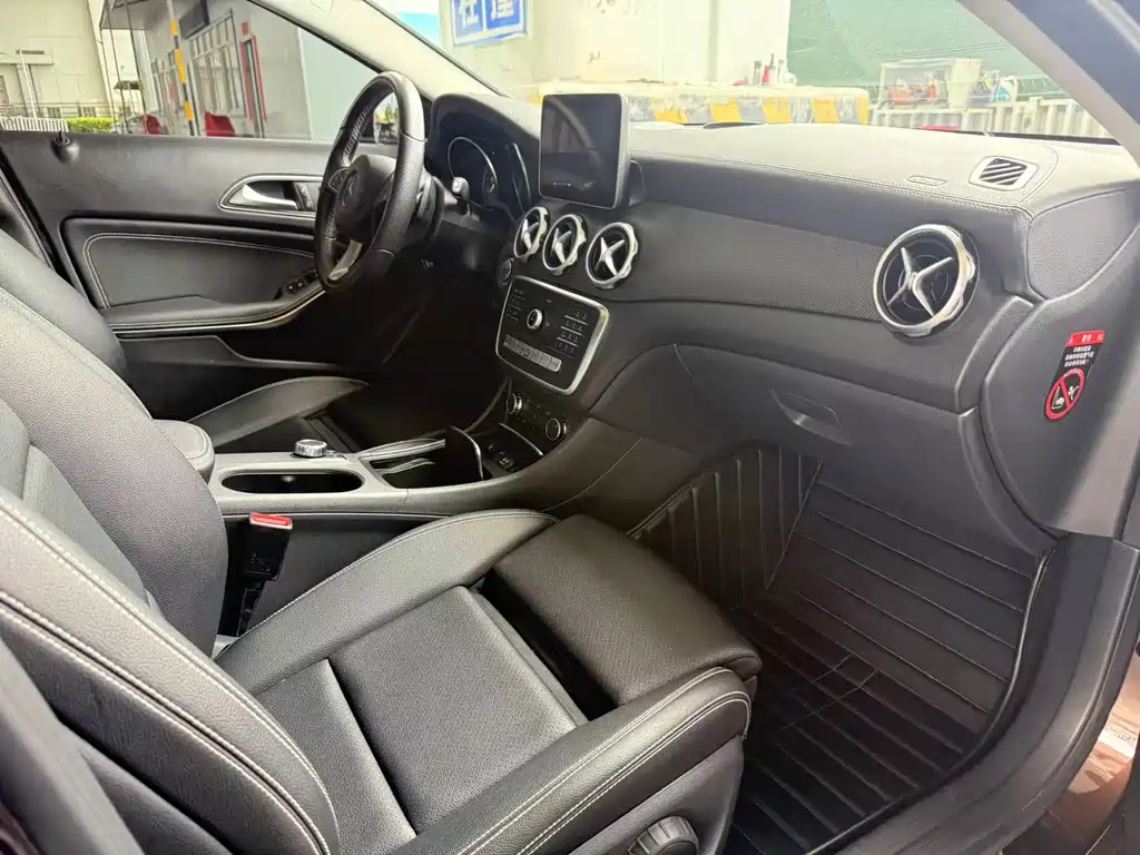 Mercedes-Benz GLA 2018 — фото 8