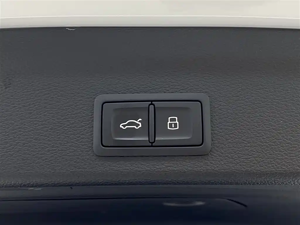 Audi Q3 2021 — фото 29
